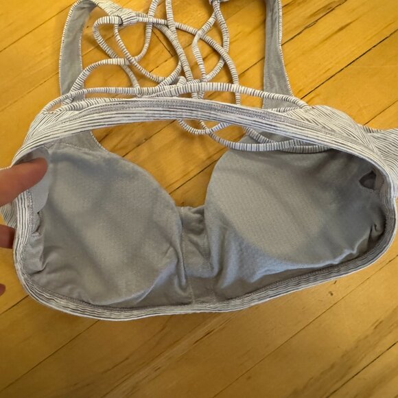 Free to Be Zen Bra - Lululemon size 6 - Picture 9 of 9
